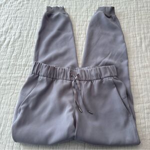 Lululemon On The Fly Jogger Pants Women's Size 4 Travel Light Purple